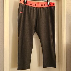 Under Armour grey Capri leggings size XL